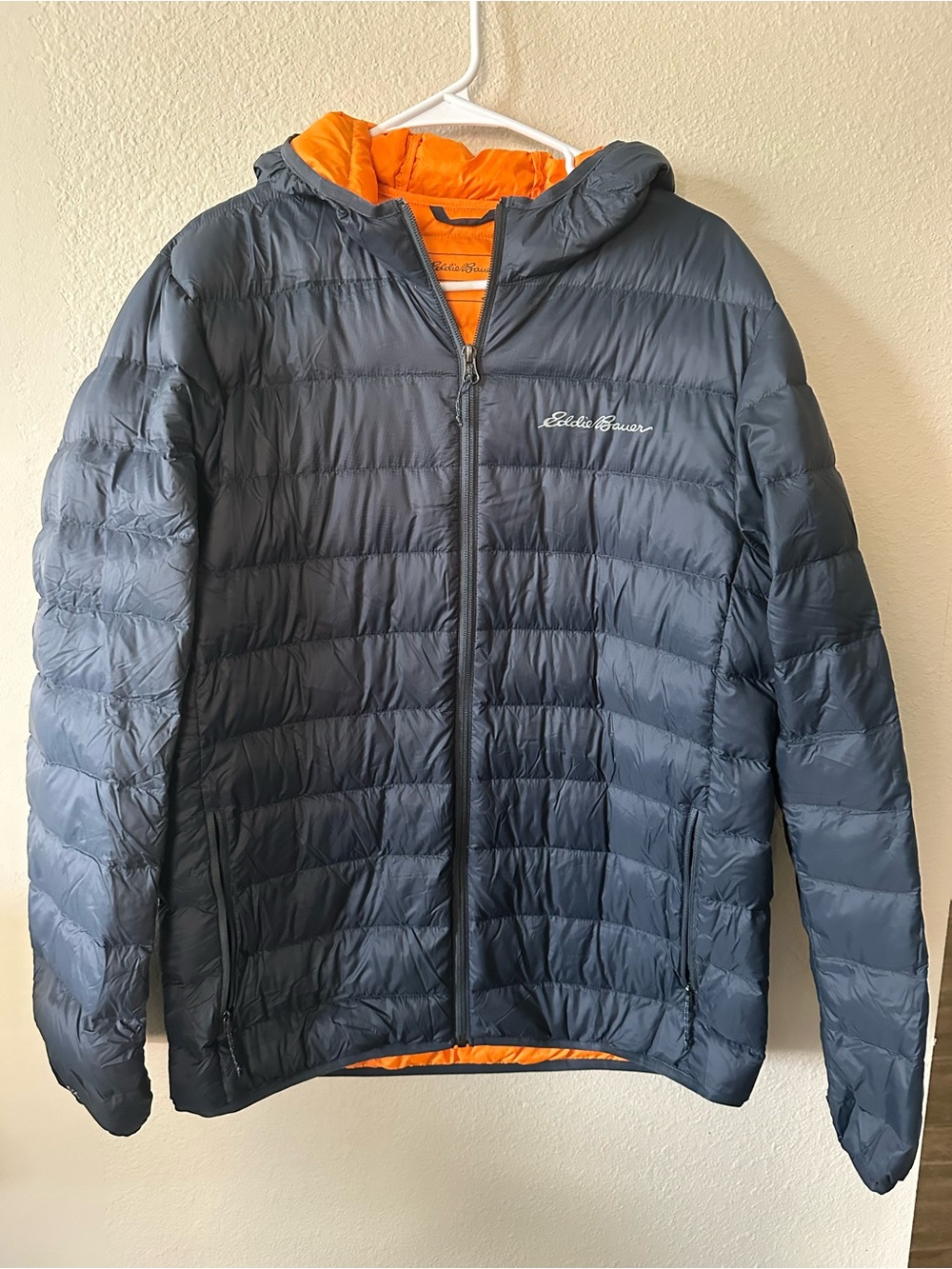 Eddie Bauer Men's Navy Puffer Jacket with Orange Lining size M/ NWOT 1411